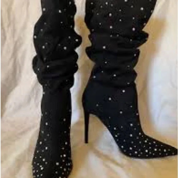 Elegant Black Studded Scrunch Style Women's Boots - Picture 2 of 9